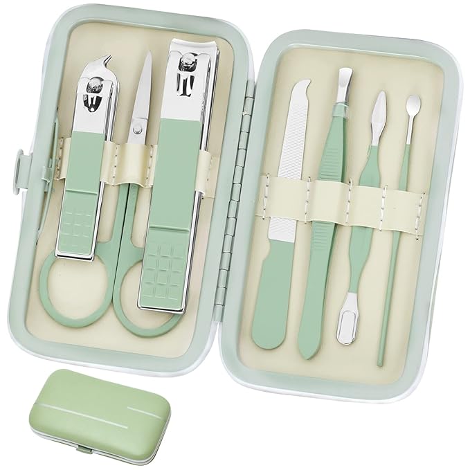 Aceoce Manicure Set Business Gifts Handheld Sized, Nail Clippers Set Tools Luxurious Manicure Set Professional Stainless Steel Nail Clippers with Travel Case for Men Women Teens Parents Colleagues