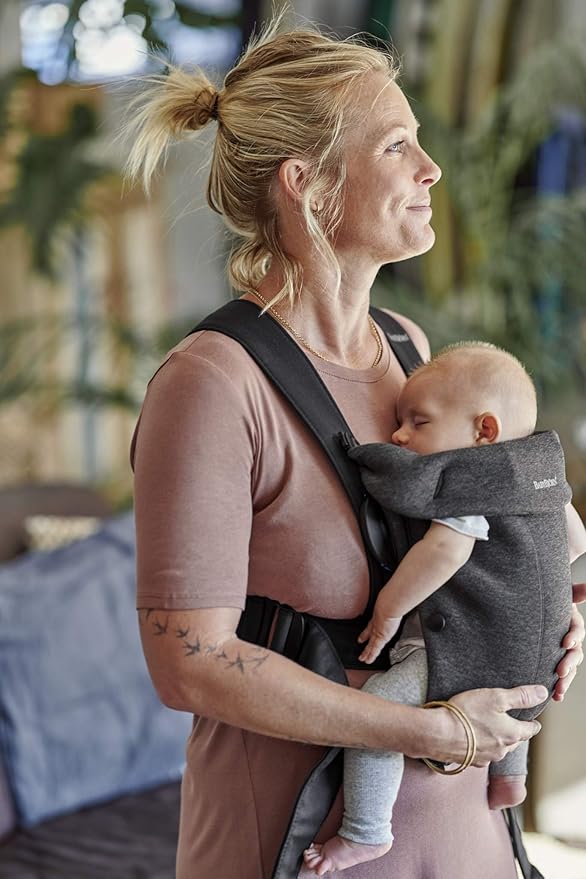 BabyBjörn Baby Carrier Mini, Charcoal Gray, 3D Jersey | Infant Carrier (7-25 lbs), Ergonomic, Easy-to-Use