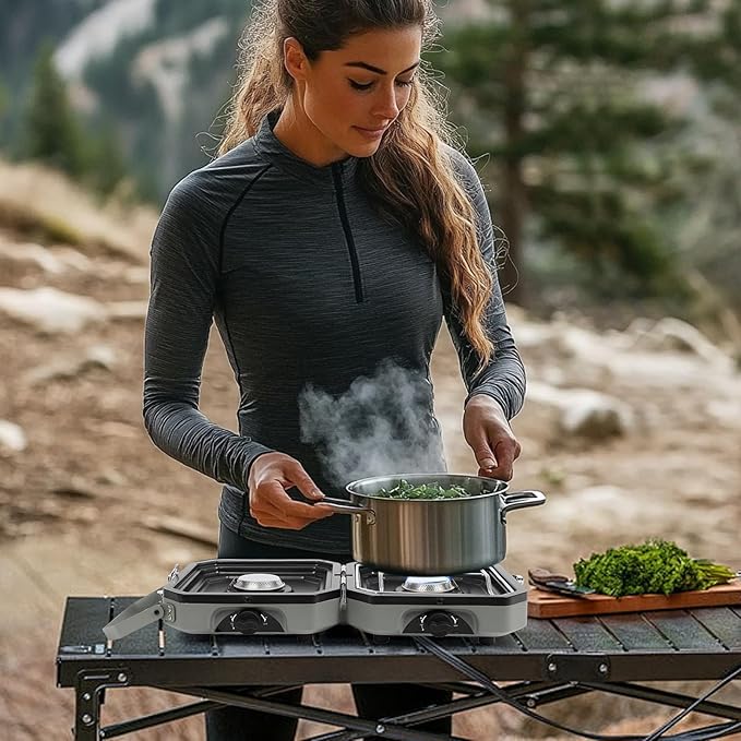 2-Burner Foldable Camping Stove with Griddle and Carrying Bag，16000 BTU Portable Propane Camp Stove with 2 Adjustable Burners & Piezo Ignition, for Camping, Home Backyard, Frying Turkey, Green